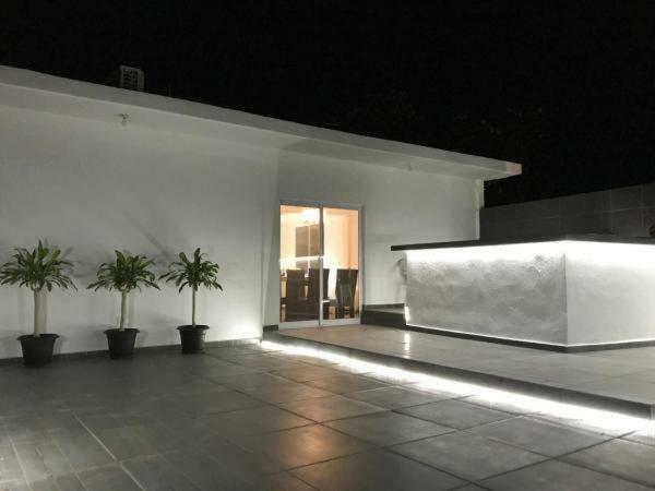 Apartamento&Habitacion Galeana シウダー・バージェス エクステリア 写真
